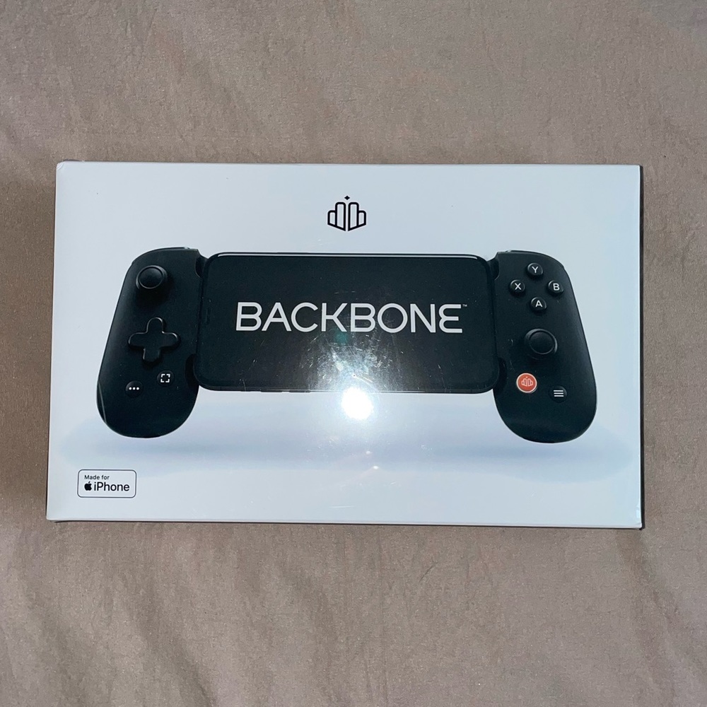 Backbone portable phone attachment gaming controller